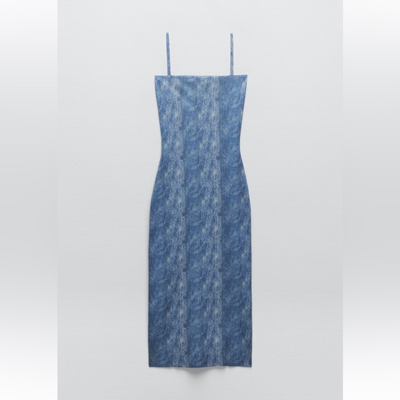 Dresses & Skirts - Denim print stretch zara dress